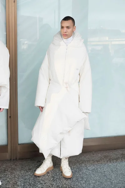 Look 2